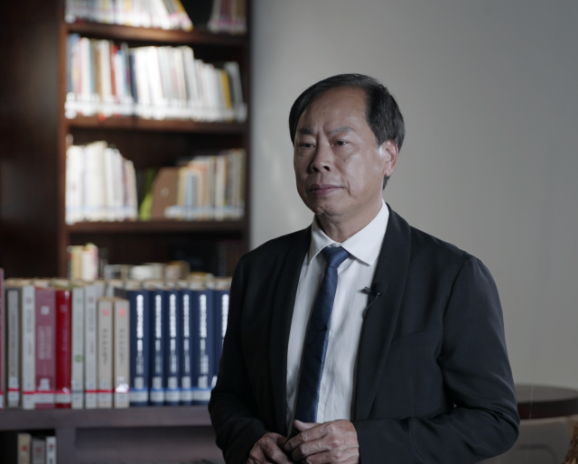 李劲堃 李劲堃