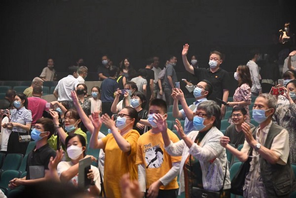 《白蛇传·情》观众  (2).jpg