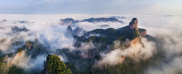 1.丹霞山风景区(万古丹霞     摄影:谢锦树).jpg