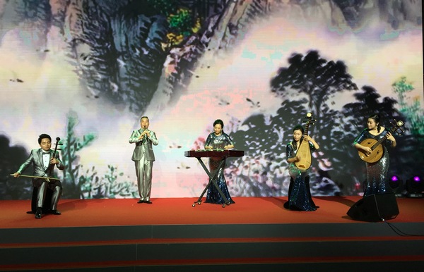 高胡独奏《鸟投林》.jpg
