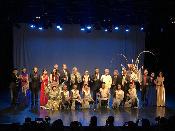 芬兰演出图片.jpg